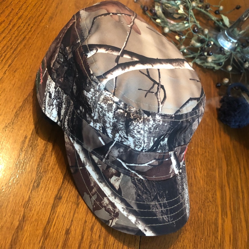 Women’s Under Armor Camo military adjustable cap